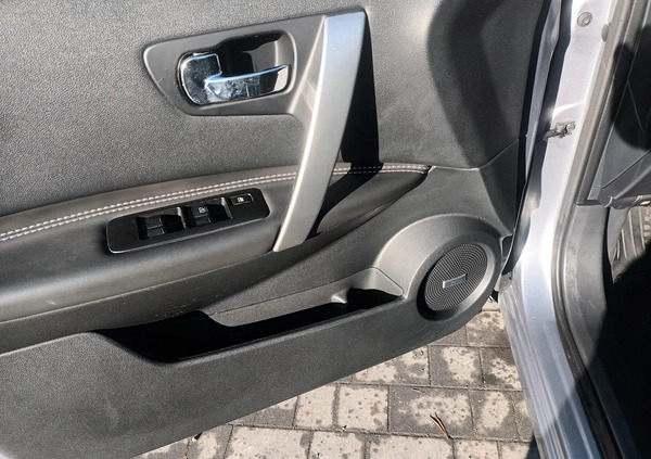 Nissan Qashqai cena 47999 przebieg: 133800, rok produkcji 2011 z Ostrów Wielkopolski małe 37